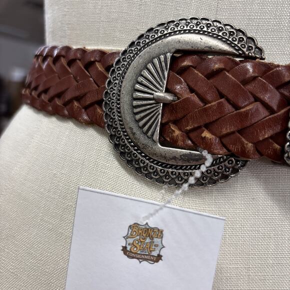 Vintage Canterbury Silver Heart Concho Woven Brown Leather Belt Sz M 34” main image 5